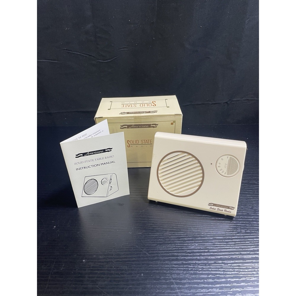 Vintage Americana Solid State AM Transistor Radio Tested Works With Original Box